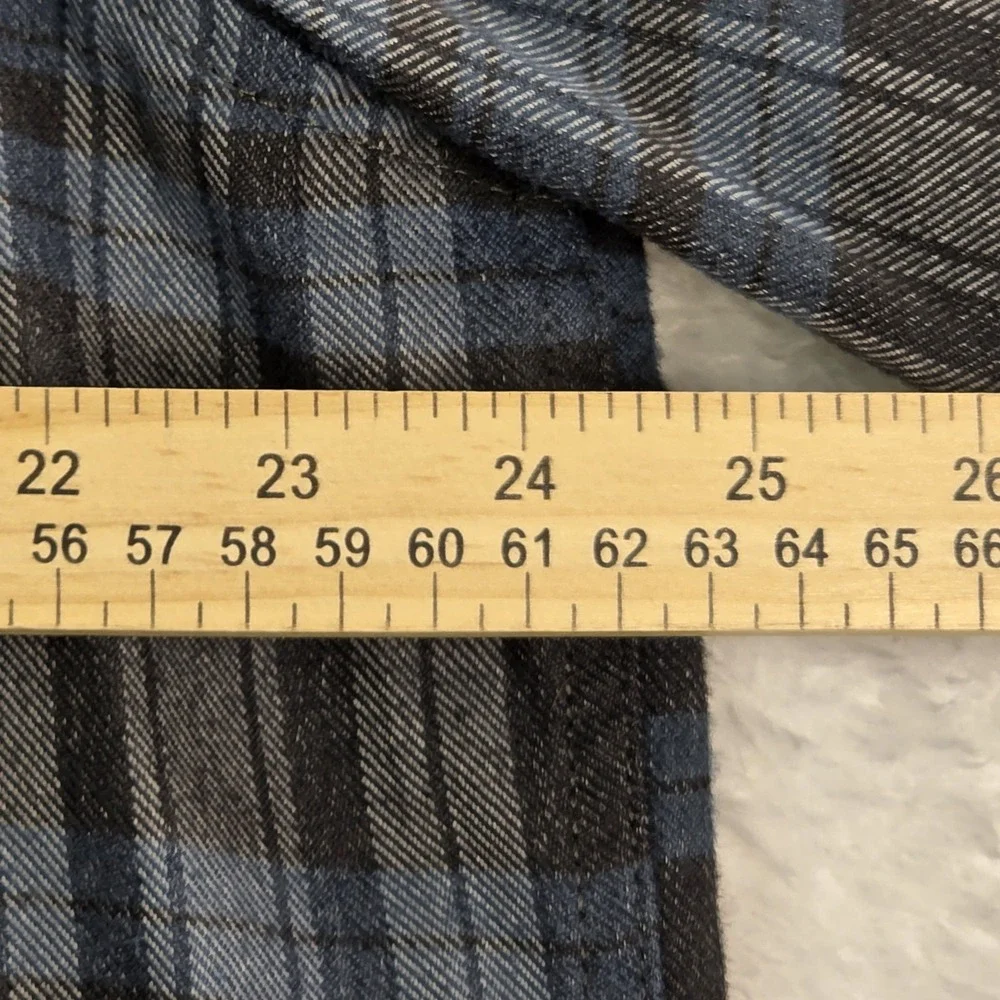The North Face‎ Button Down Plaid Flannel Shirt Men's Size XL Nylon Blend Hiking